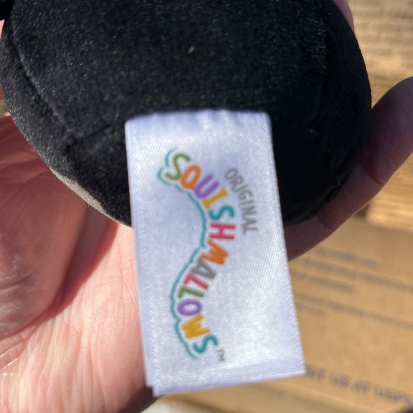 Original Squishmallow Keychain plush Emily the Bat February 2024 NWT clip mini - Picture 10 of 10